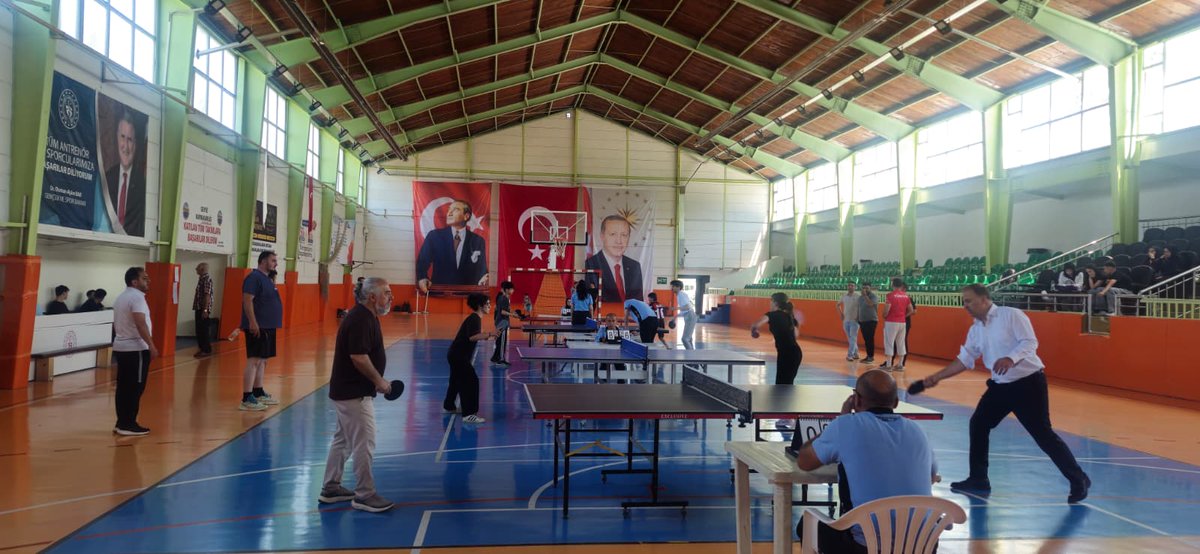 GSB_sakarya's tweet photo. 📍Geyve Gençlik ve Spor İlçe Müdürlüğü

🏓 Şehit Kaymakam Muhammet Fatih Safitürk Masa Tenisi Turnuvamız, Kaymakamımızın verdiği start ile başladı.

Centilmenliğin, dostluğun ve kardeşliğin ön planda olduğu organizasyonumu sporcularımız kıyasıya mücadele etti. https://t.co/2nE4vG0odC