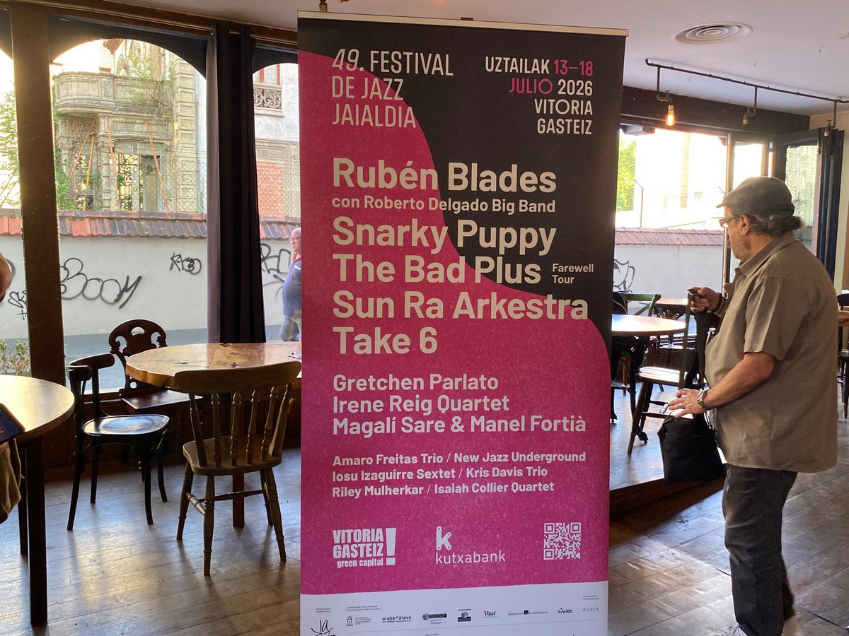 AdelvalDFA's tweet photo. 🎷 Esta mañana he estado en la rueda de prensa del Festival de Jazz de #VitoriaGasteiz.

Una edición que llega con fuerza, con artistas de primer nivel y una programación que vuelve a demostrar por qué este festival es un referente cultural imprescindible en #Álava. https://t.co/fUdUlDNj3b