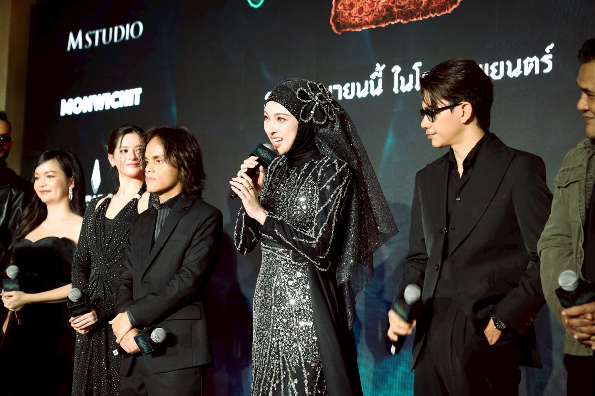 MajorGroup's tweet photo. ยูโร ยศวรรธน์ , มิ้ม รัตนวดี , แพมมี่ สุธิดา , ปิ่น ปีญารัตน์ , ชาลี อาหมัดกูเชียรี , อดุลย์ บอสู และ สน สนธยา กับภาพบรรยากาศงานกาล่า #ของแขก2 ณ โรงภาพยนตร์ พารากอน ซีนีเพล็กซ์ ภาพยนตร์เข้าฉาย 25 มิถุนายนที่ เมเจอร์ ซีนีเพล็กซ์ https://t.co/w2PimNHr1z