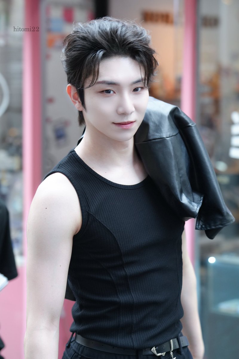 hitomi_jh22's tweet photo. 2026.6.21🧡PR
✦✧RE:LIVE✧✦𝗡𝗫𝗢𝗡 𝗟𝗜𝗩𝗘 𝗜𝗡 𝗝𝗔𝗣𝗔𝗡 "𝗧𝗵𝗲 𝗙𝗶𝗿𝘀𝘁 𝗖𝗵𝗮𝗽𝘁𝗲𝗿 : 𝗡𝗫𝗢𝗡"
#엔엑스온 #NXON 
#joha #조하 https://t.co/91A3E6B75l
