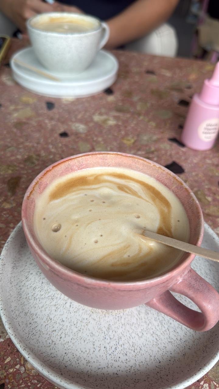 Have you had a coffee today?❤️ #coffee #morningofhappiness #happy #latina #usa #smile https://t.co/gbBRubkX0S
