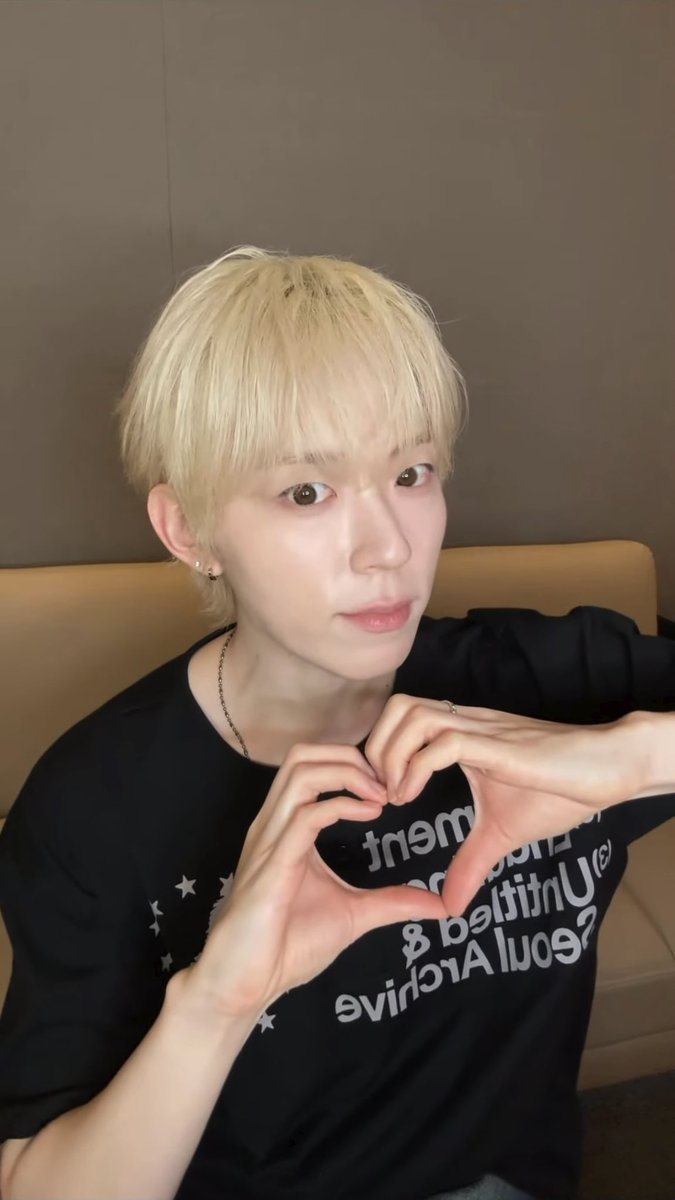 lhgyulz's tweet photo. 🦔 260624 이든 유튜브 방송 캡쳐타임
eden's youtube live capture time 🦔
#EDEN #이든 #NINEi #나인아이 https://t.co/M6q1GJA3cS