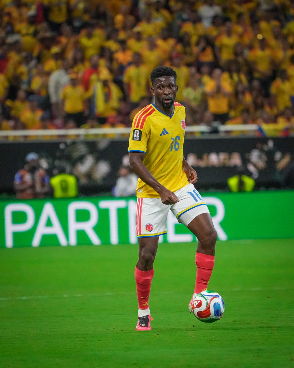 jeffersonlerma's tweet photo. Primera alegría para todo un país que sonríe con la pelota, estamos clasificados… 

Se viene el objetivo para seguir acercándonos al sueño por él que estamos aquí. 
Vamos más seguros, mejorando y con ambición para hacerlo realidad…
6️⃣ de 6️⃣ jugados 🇨🇴 https://t.co/CpEEGWlVtM