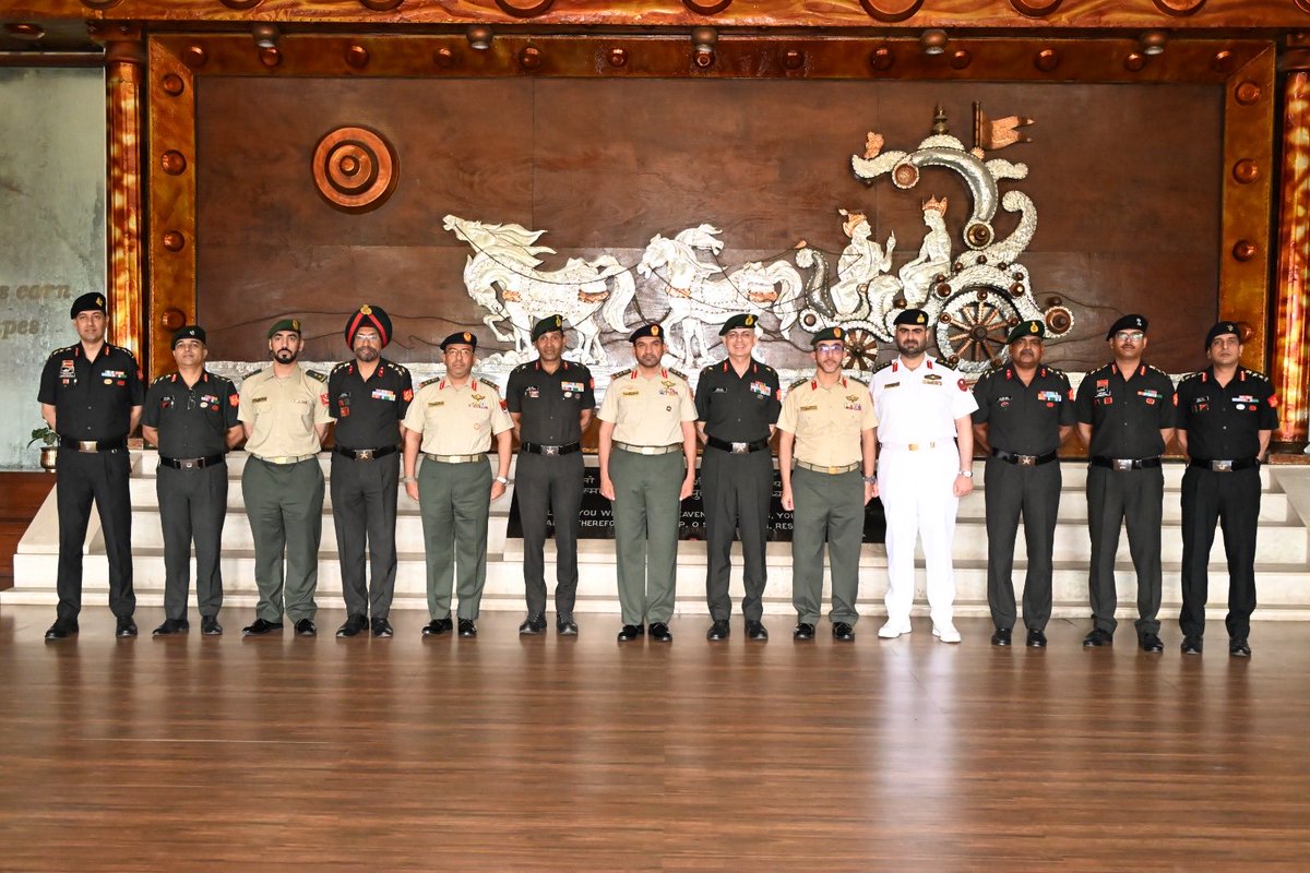 ia_awc's tweet photo. India–UAE Strategic Partnership: #AWC hosted a high-level UAE delegation led by the Deputy Commander, Land Forces. Discussions covered contemporary conflicts, multi-domain operations, and avenues for bilateral cooperation in professional military education. @artrac_ia @adgpi https://t.co/UfhgWKNe4q