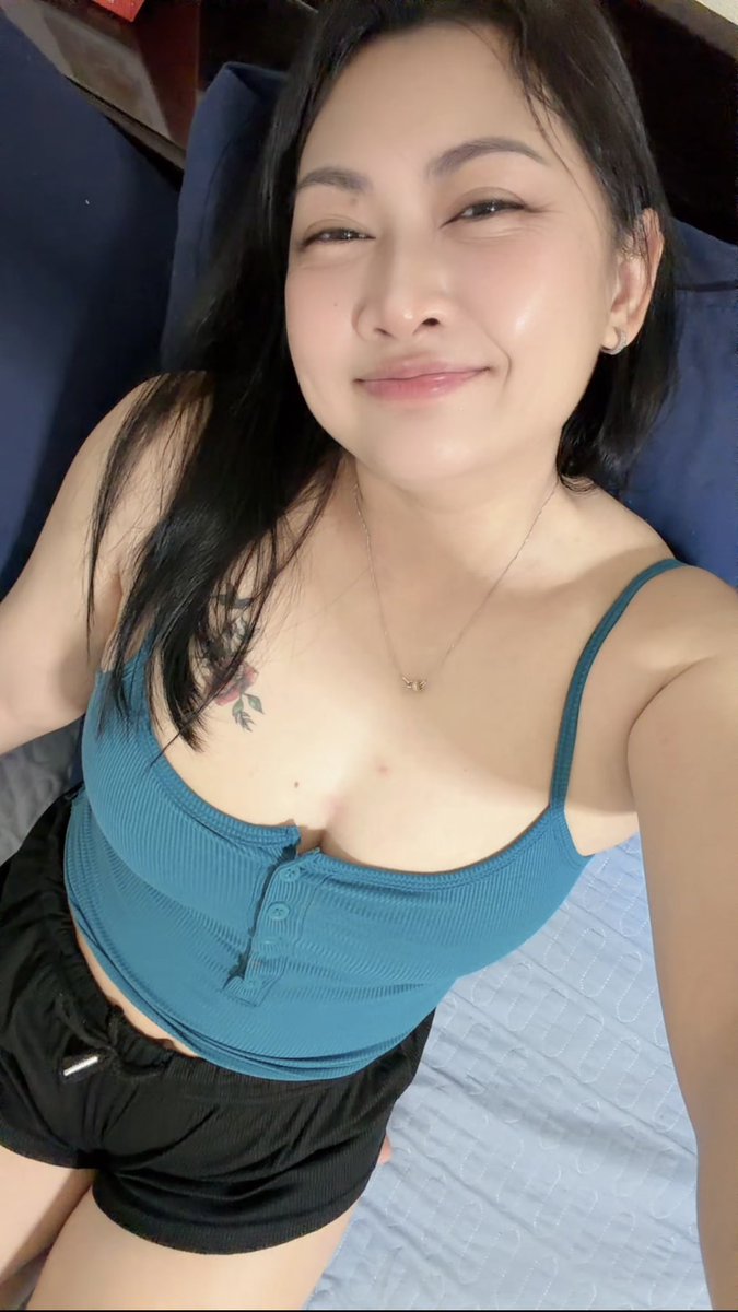 kaem7wd's tweet photo. ใส่ชุดนอนรอแล้ว😉
รอแค่เธอมาบอก😘
 
🌠Good Night🌠
 🥰🥰😘😘😘😘 https://t.co/l8nO9Hz5EF