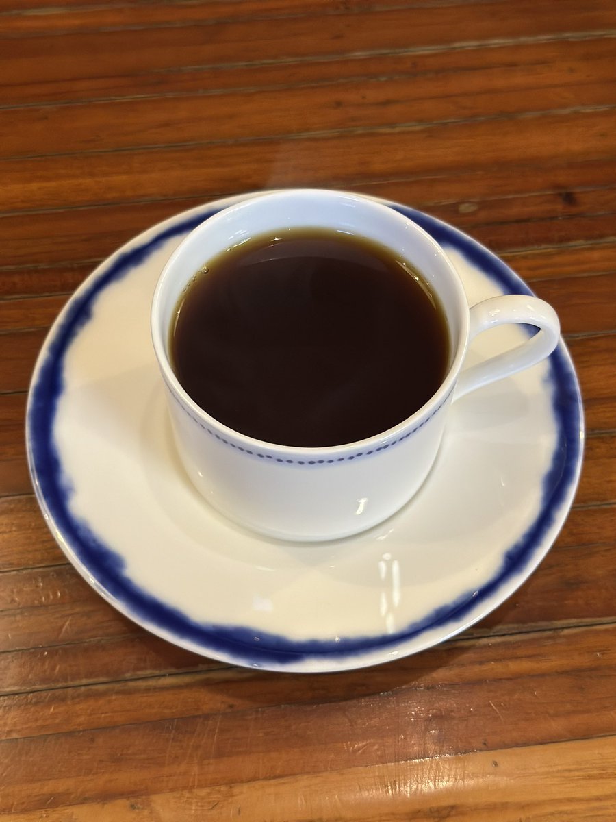 marongrii's tweet photo. 気になってたお店やっと行けた✨
エチオピア🇪🇹美味しい珈琲だった。
店内に可愛い犬がいて最高でした https://t.co/R7HxtGeWtW