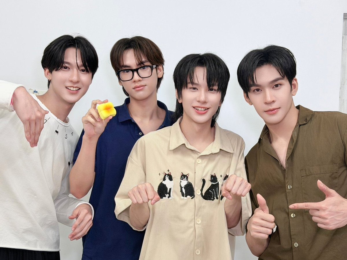 partyyx12's tweet photo. เลิกกองแล้วคับบ เด้ก ๆ เก่มม้ากก จิ๋วเล่นสกุชชี่ด้วยย เดี๋ยวแม่เหมาปายห้าย 100 อันเลยย

MR FANBOY Q19
#รักสุดใจนายแฟนบอยQ19 https://t.co/RIY0qpngFd