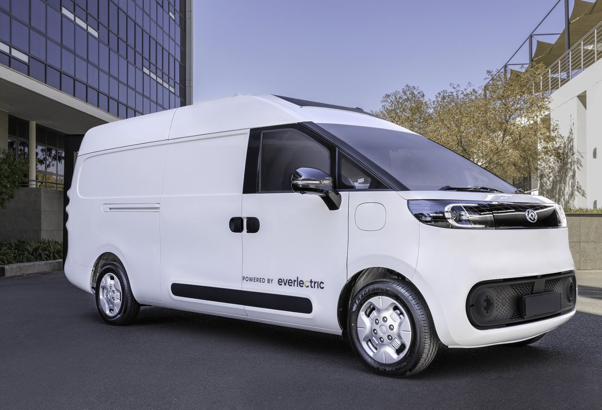 SafeTravel_Mag's tweet photo. As commercial fleets electrify, demand is growing for high-voltage technicians, charging infrastructure specialists, EV diagnosticians, and fleet data analysts.

Read more: https://t.co/4GAEQrJCrB

#ElectricVehicles #EVSkills #FleetManagement #EVFleet #FutureTransport https://t.co/Yd95LKwD4x