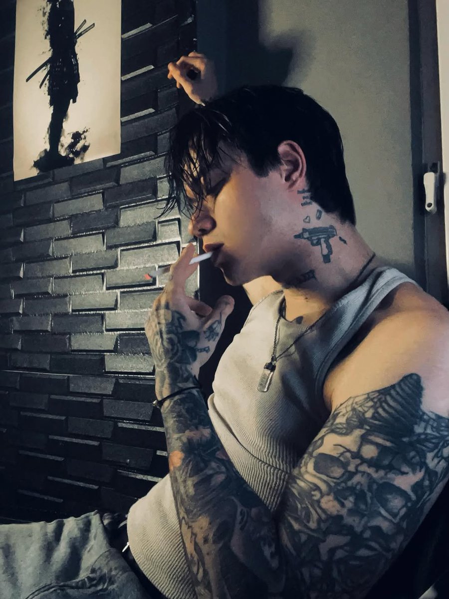 Sernjata's tweet photo. Because life is sometimes complicated and requires a break. Take a space in a corner, be quiet for a moment, and light a cigarette. https://t.co/4hnKFITFVD