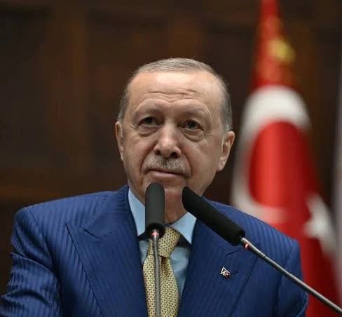 askinbizz's tweet photo. @gazetesozcu Doğru yolun adresi tek RECEP TAYYİP ERDOĞAN 🇹🇷 https://t.co/xeowwetWd1