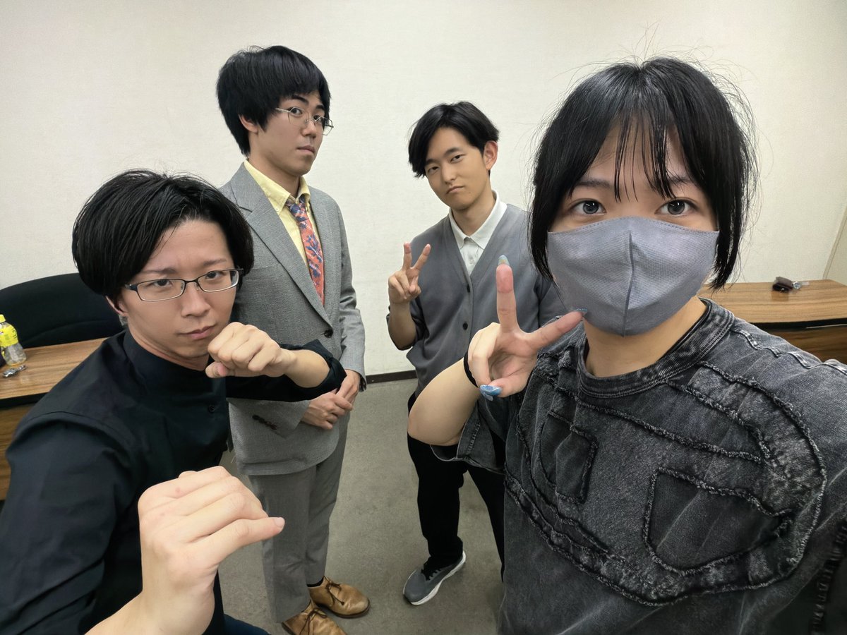 kemuri_82agari's tweet photo. こちらの作品
『ハリウッド・エターナル・ドリーム』
です！！4人芝居だよ〜〜🎞
脚本・演出 徳山博飛
出演
大日拓己 土方亮介 松永和真 ワタムート

🗓7/14(火)18:30~ 
📍THE LIVE HOUSE  
     CHICKEN GEORGE

ご予約はDMで受付中！！！‼️ https://t.co/patMAYc4sZ