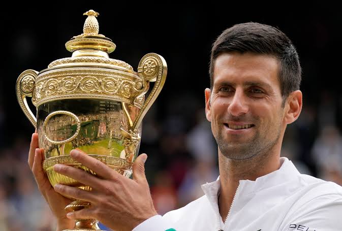 DjokovicFan_'s tweet photo. Wimbledon finals record against Big 3:

🇷🇸Djokovic: 4-0 (3-0 against Federer; 1-0 against Nadal)
🇨🇭Federer: 2-4 (0-3 against Djokovic; 2-1 against Nadal)
🇪🇸Nadal: 1-3 (0-1 against Djokovic; 1-2 against Federer)

Novak Djokovic never lost a Wimbledon final against Federer and Nadal.