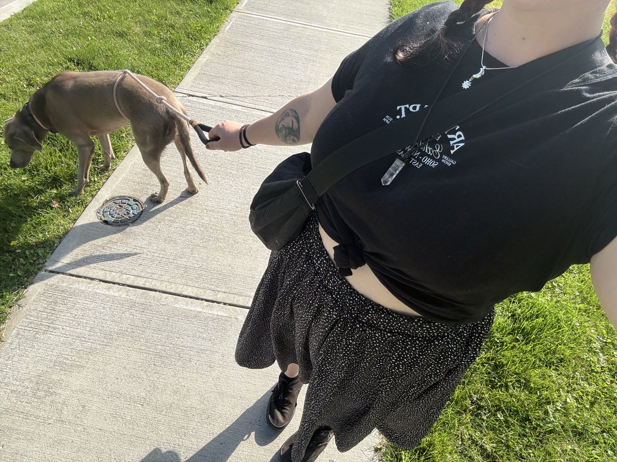 r3d_clov3r's tweet photo. just a girl &amp; her girl dog 🫶🏻 https://t.co/0J0Nrz7PWx