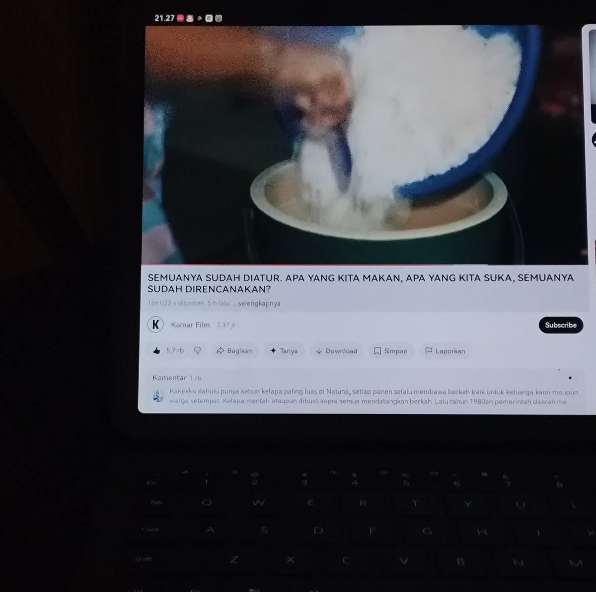 rissrivera_'s tweet photo. Ternyata sepiring nasi pun tidak lain dan tidak bukan, hanyalah hasil dari politik yg kejam.. https://t.co/cg39hQJMsR