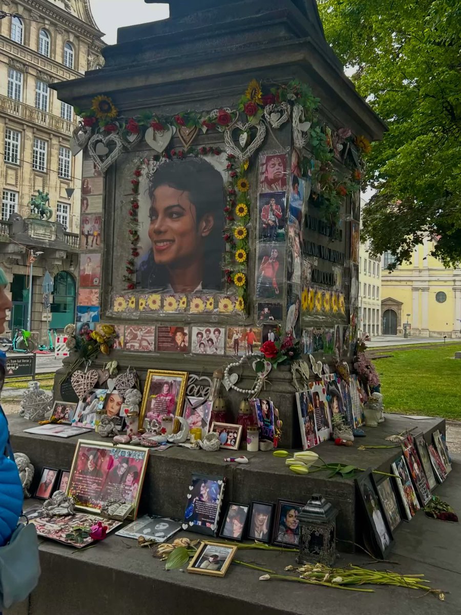 mjsangell's tweet photo. my sweet angel i hope you are at peace and i hope you know how loved and missed you are, even to this day your kind heart and soul are missed so deeply and your impact will forever remain. i love you Michael 🫶🏻 https://t.co/35rLEcE8Db