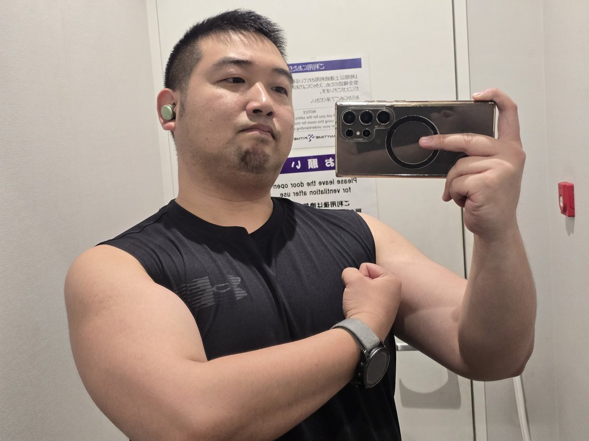 apc_28's tweet photo. もっと腕を太くしたい…
頑張るかーーーーー https://t.co/WdG5Pi6VSk
