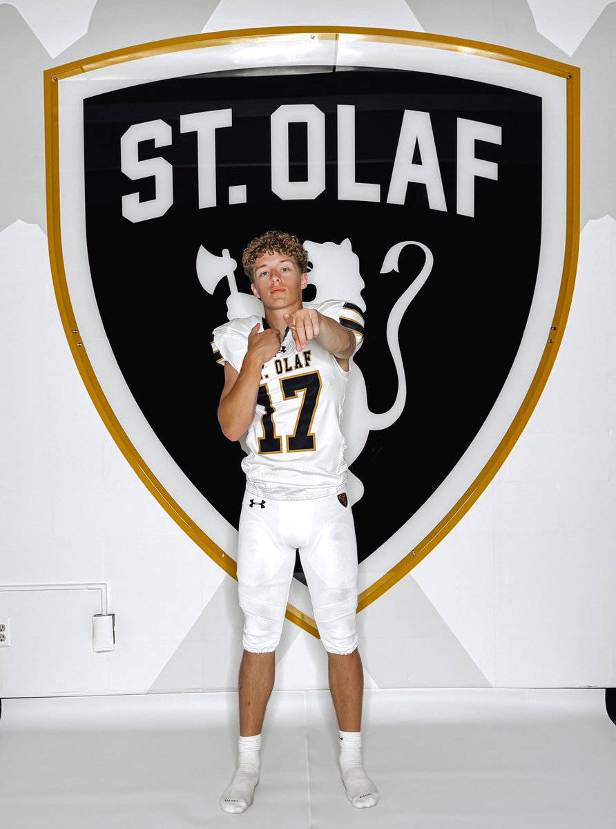 BreckenW86028's tweet photo. After a great visit and talk with coach @JamesKilian I’m extremely excited to receive an offer to continue my academic and athletic careers at @StOlafFB!

Go OLES! ⚫️🟡
@StolafRBC 
@Coach_MPaulson 
@mkleinschrodt20 
@tonybarnack https://t.co/1sg9JWnPgf