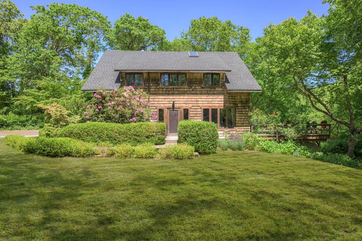 SaundersRE's tweet photo. IN CONTRACT ✍🏻
📍141 Scuttle Hole Road, Water Mill
$1,590,000
Agent: Jane Gill | 516-909-9591

#incontract #hamptonsrealestate #watermill #hamptons https://t.co/QPbApDjWrZ