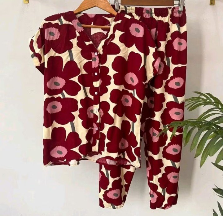 rriskaas's tweet photo. 🐳💙 Piyama adem, nyaman, busui friendly, dan yang paling penting... MURAH! 🩷✨

✔️ Bahan lembut &amp; nggak gerah
✔️ Nyaman buat tidur atau santai
✔️ Motif lucu gemas

🛒 Link: https://t.co/Cngko2Yqlw https://t.co/BlRurNegRL