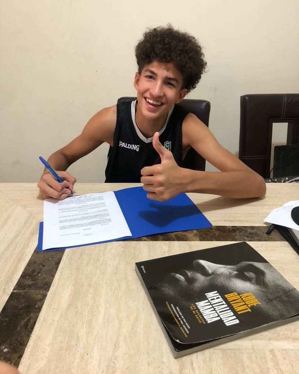 BasquetMexico's tweet photo. 🏀🇲🇽 En plena pandemia le dimos seguimiento a un niño sonorense que buscaba su sueño basquetbolero...
🏀Lo reconoces ❓️ https://t.co/dEBRVHTtuQ
