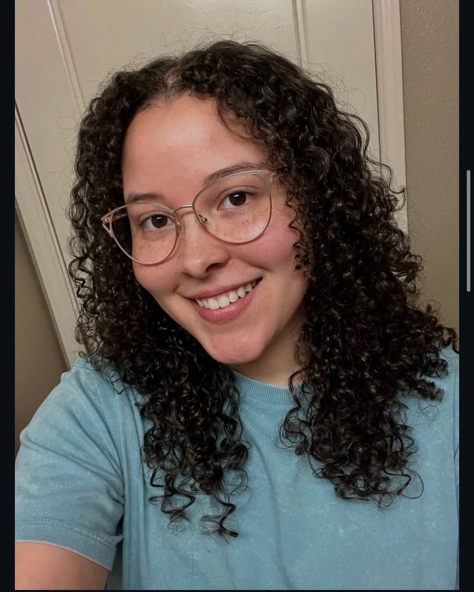 DerrickJ0206's tweet photo. I’d cum all over her pretty face😍 https://t.co/jIy5NESJEe