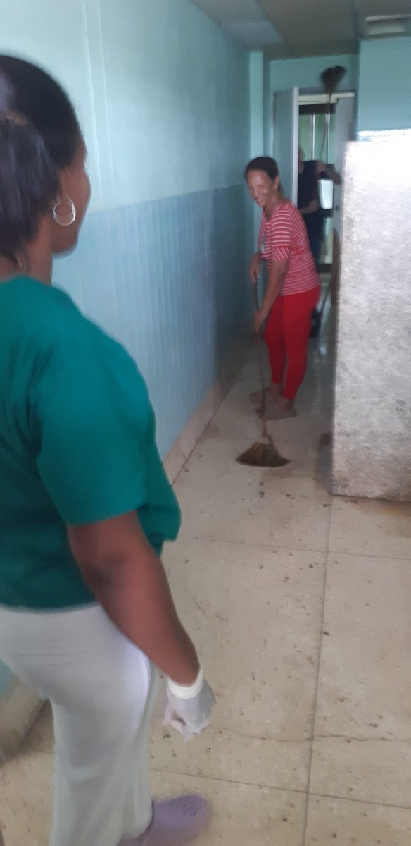 centro16519's tweet photo. Exelente actividad realizada por los trabajadores de la Unidad de Ictus del Hospital Provincial Ernesto Guevara de Las Tunas en saludo al 46 aniversario de la inauracion del Hospital por nuestro Lider Fidel Castro #100AñosConFidel #porlastunaslavictoria https://t.co/M0GZuvWAPL