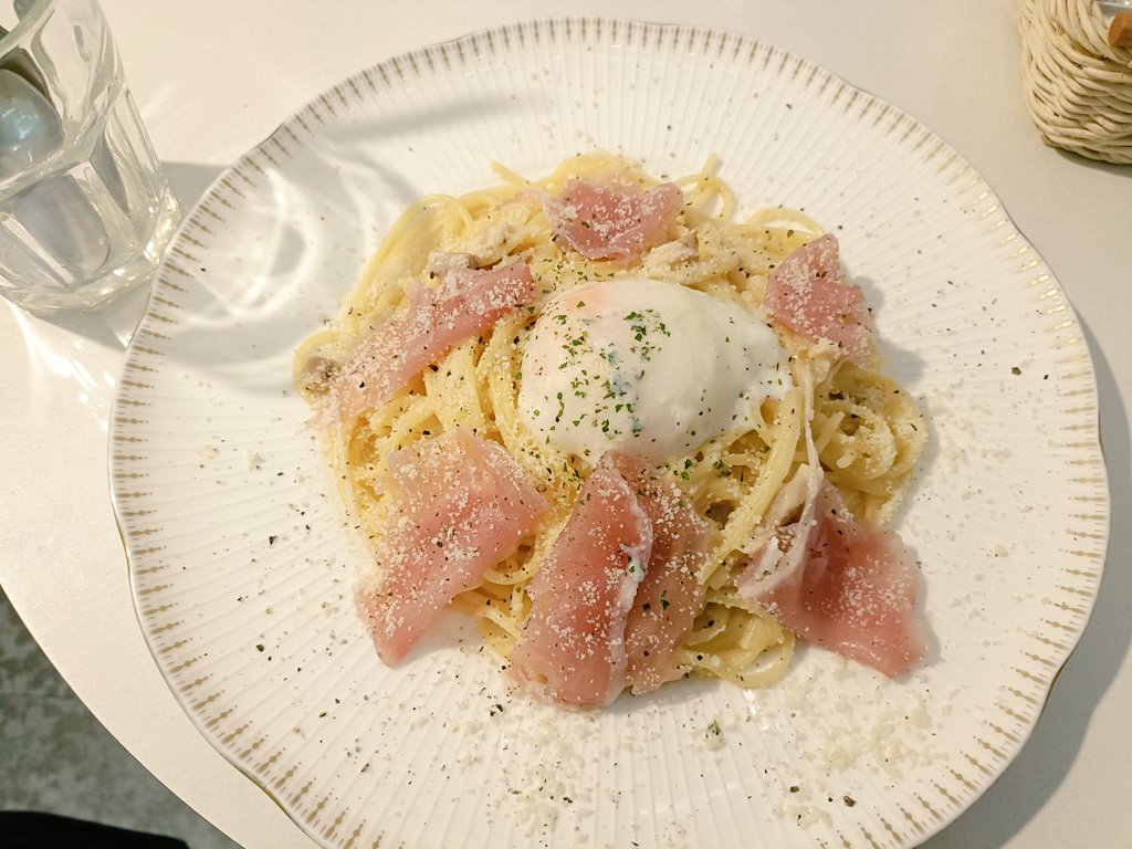 chata0425's tweet photo. 今日は、んにゃ〜さんの萌えキュンハートが無くて残念…
今日は久々にジャグラー打ったら5時間で1万5千円しか負けなかったので勝った気分(^-^)V✨ https://t.co/ieQ0NKkIJB