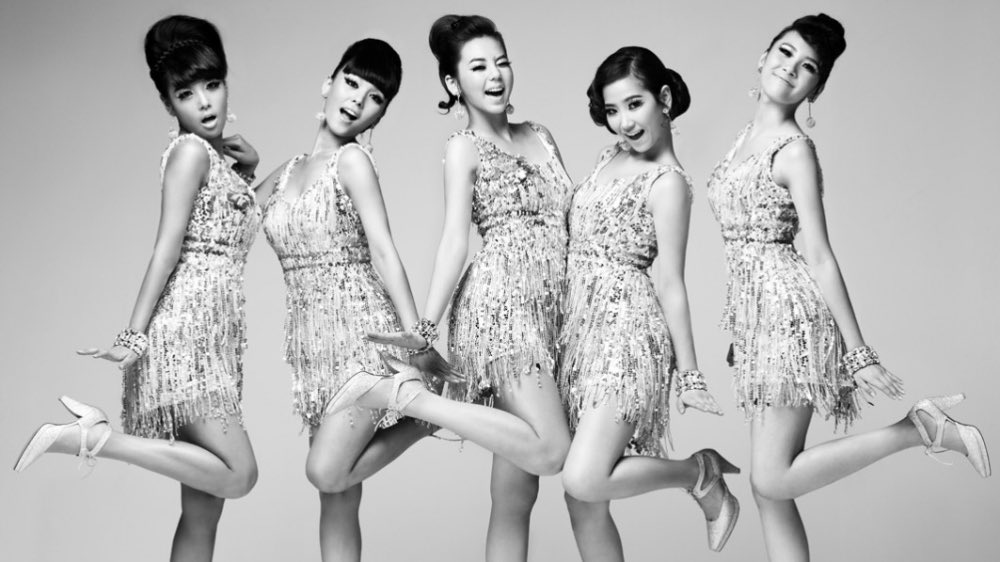 PopBase's tweet photo. 17 years ago today, Wonder Girls released ‘Nobody’ (Eng Ver).

It made history as the first song by a K-Pop artist to chart on the Billboard Hot 100. https://t.co/EDor6ZgGmZ