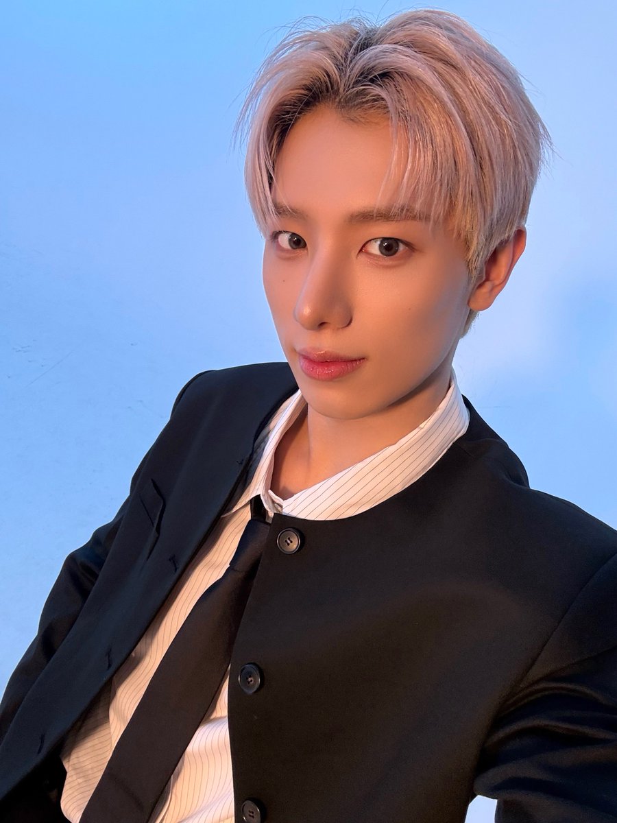 at_ALL_H_OURS's tweet photo. [#건호]
💙💙

#ALL_H_OURS #올아워즈
#KUNHO #건호 https://t.co/XhPYcrnxZn