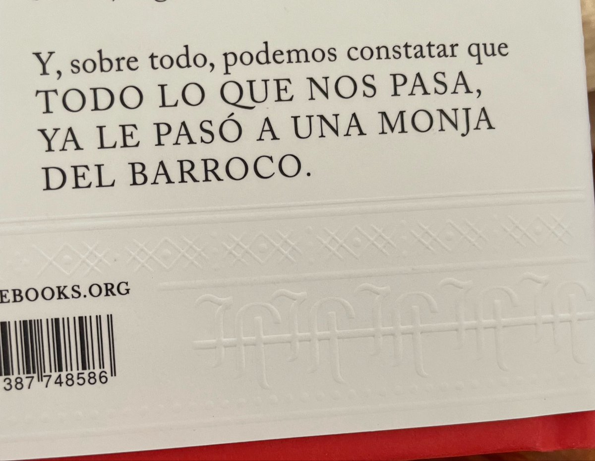 caam_p's tweet photo. Mi tía llegó a Barcelona y lo primero que hizo fue mandarme esta hermosura @hijasdefelipe https://t.co/SK3xpat69E