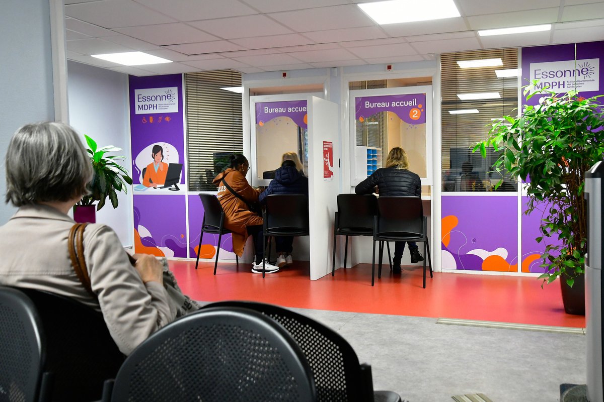 CDEssonne's tweet photo. 🕐 Horaires exceptionnels de la MDPH de l’Essonne

⚠️En raison des conditions climatiques, les horaires d'ouverture de la MDPH sont exceptionnellement modifiés :
• Du lundi au jeudi : ouverture de 8h à 13h
• Fermeture l'après-midi
• Fermeture toute la journée du vendredi https://t.co/8EXbrptyac