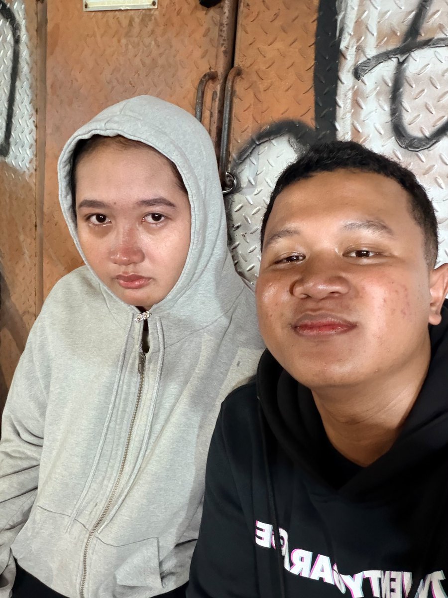 spookysakz's tweet photo. botak eranya ashka 🩶🩶 https://t.co/Klbf7PvCY8