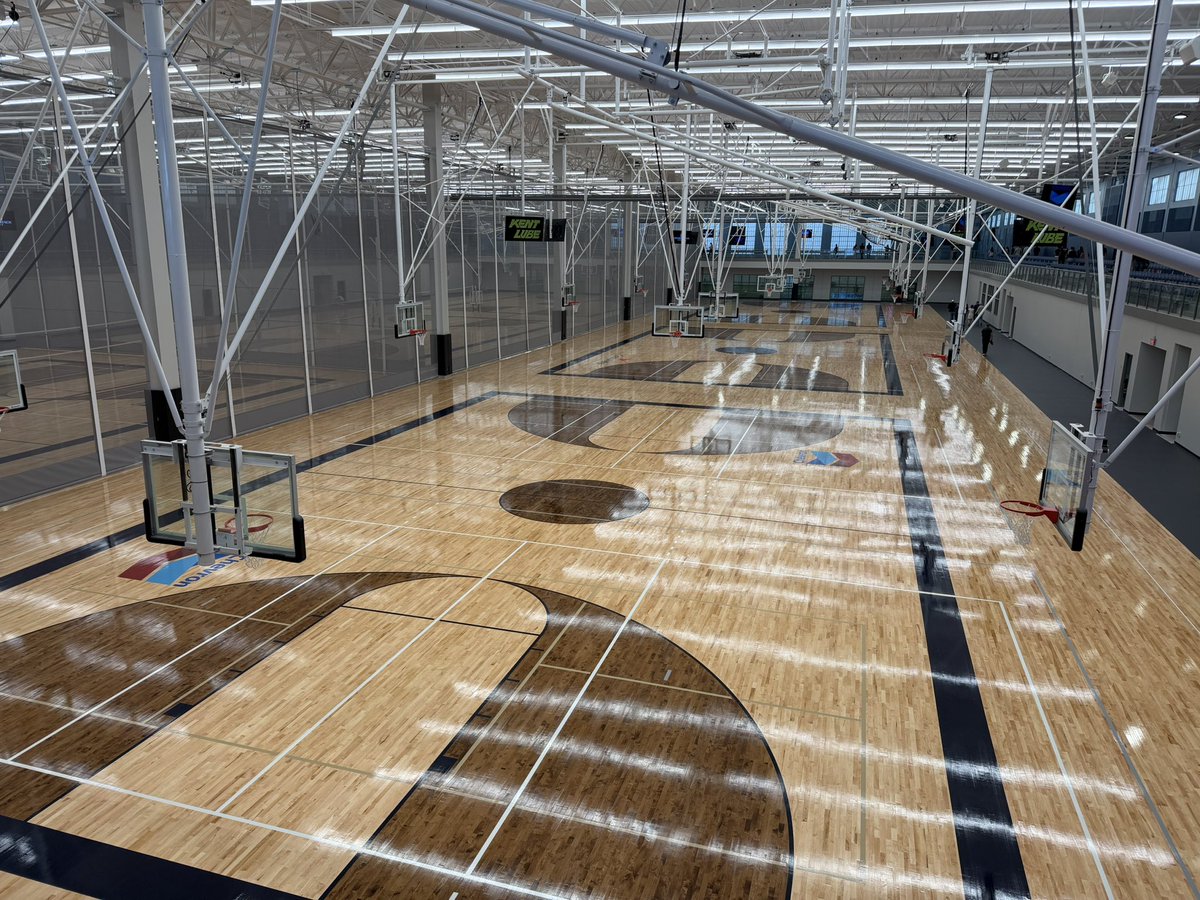 stevenpepper38's tweet photo. NOW: The Diamondback Energy Athletic Complex celebrates its official grand opening.

The indoor facility features basketball &amp; volleyball courts and a soccer field free to the public if not booked. https://t.co/P2i2p1yfS2