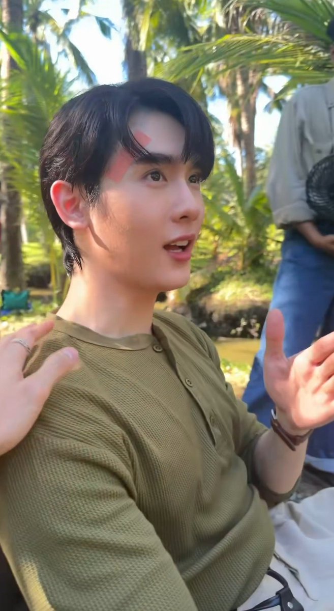 MaNguWah1618's tweet photo. น่ารักเกินนนนไป
HONGSEN KLOOKFOON Q9
#LoversAndGangsters
#ForceBook #fforce_ #kasibook #ฟอสบุ๊ค https://t.co/snqbYpIPQv