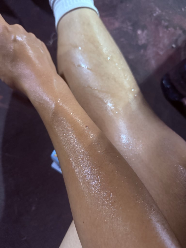 0qurwehao's tweet photo. 打球爆汗了 好热好热 #男m #男大 #0m https://t.co/PzULqlsofD