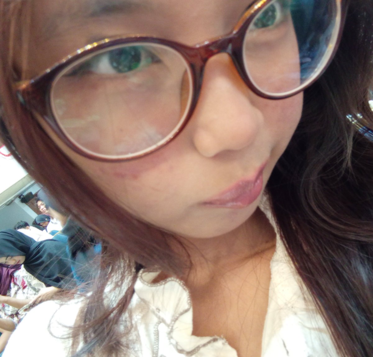 blumaarine's tweet photo. apa bedanya https://t.co/6eThHr0iHt