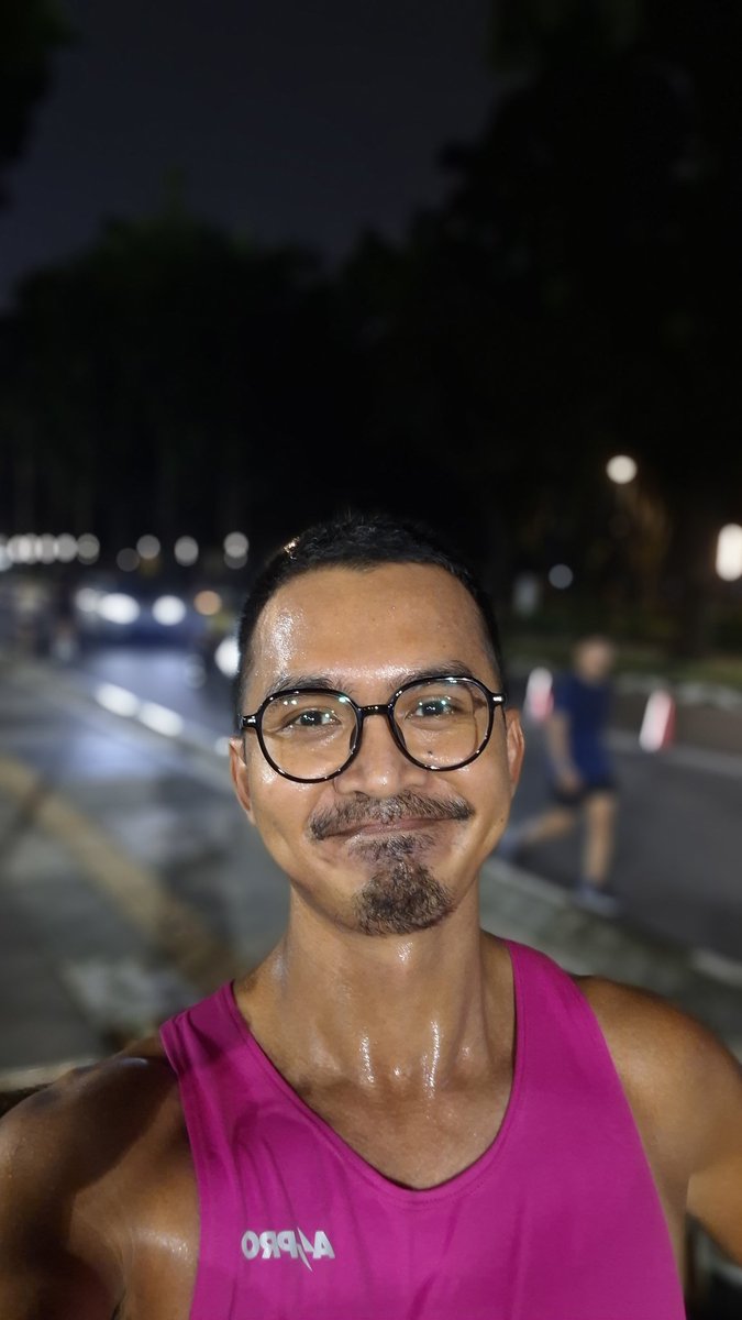 budskiy's tweet photo. Menunya 14K easy base tapi kok malah not so easy, babe?? 🫠 Emang libur lari seminggu tuh kelamaan sih. Week 1 Day 2 VFM Maybank training done! ✅ https://t.co/kODYLlLesA