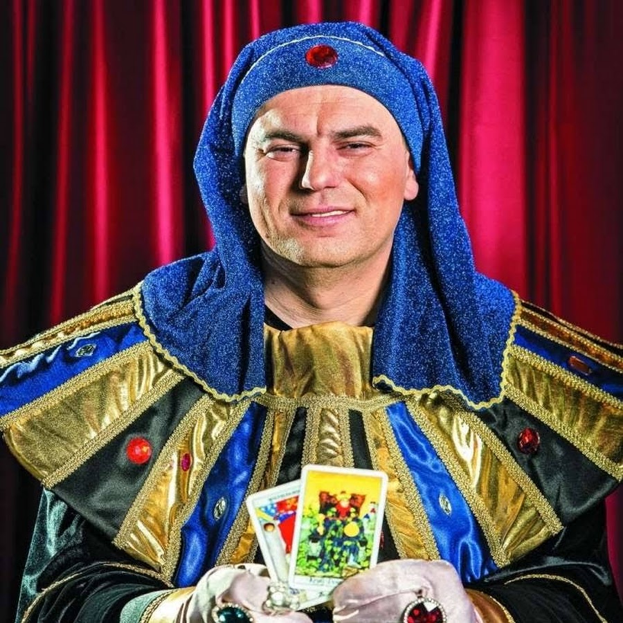 danas_majko's tweet photo. @sapatsvemira Čitava tajna uspešnog života je da ne budete lakoverni naivko kojim će manipulisati astrolog. Drage dame posebno važi za vas, astrolozi su emotivni manipulatori kojima ste vi najčešće i najdraže žrtve. https://t.co/Rb5afqjLVO