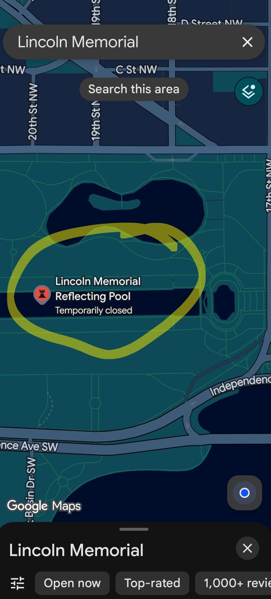 ClintButler33's tweet photo. #reflecting pool listed as #American flag blue but currently green; is as to orange man #trump to #Republican red at the #whitehouse #magafail https://t.co/sCLhMhVr4S