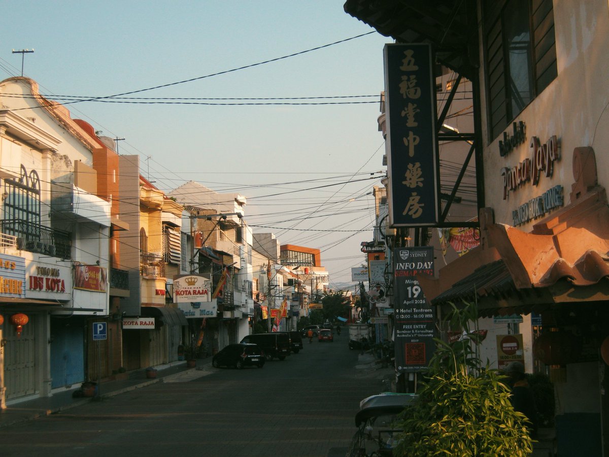 ari_arms's tweet photo. Pecinan Kota Semarang dalam tangkapan kamera 15 tahun.

📸 Canon Powershot A800
Kota Semarang, Juni 2026 https://t.co/WYdGWEqENl