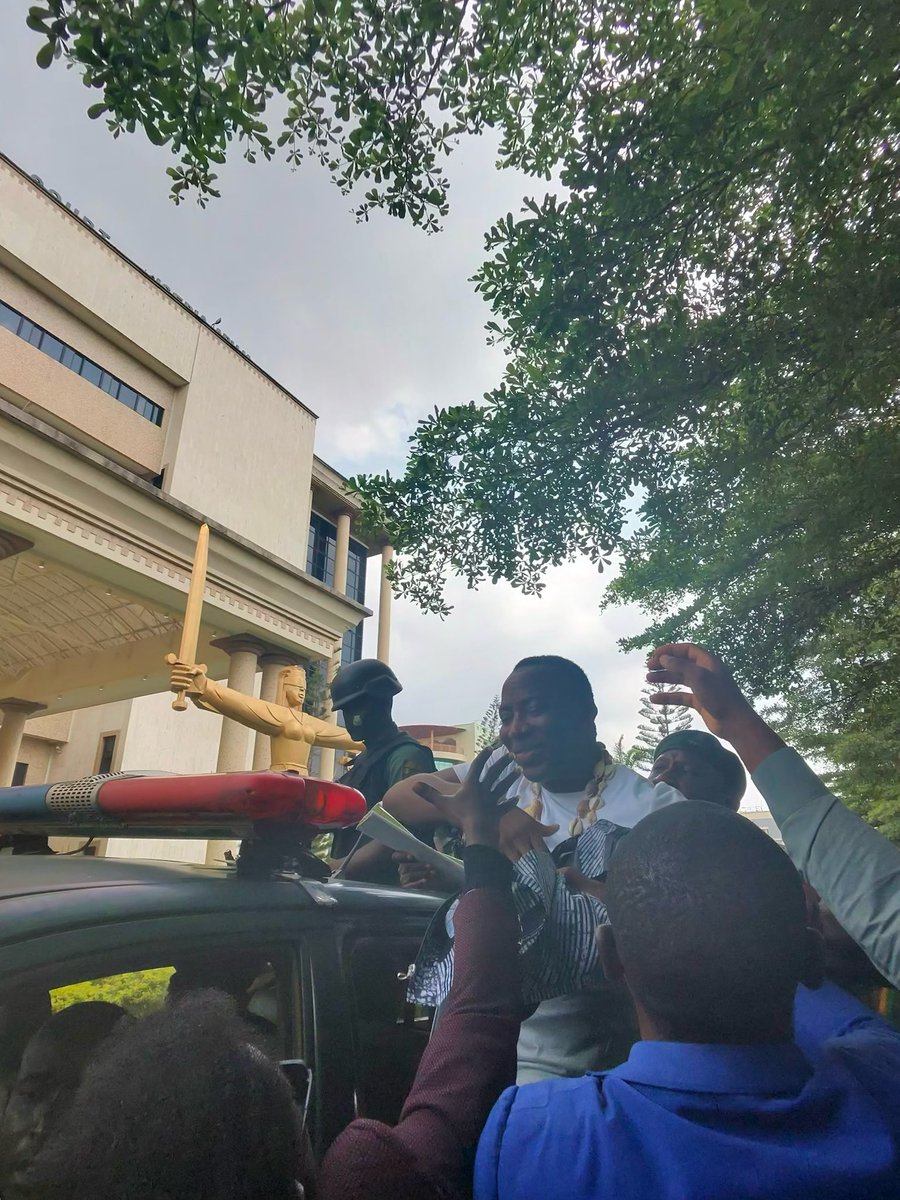 sowore's tweet photo. Bunch of jokers masquerading as law enforcers!

@SaharaReporters already exposed how the DG of the lawless @OfficialDSSNG , Oluwatosin Adeola Ajayi, and the former illegal IGP, Kayode Egbetokun, orchestrated the attack against me. Now they’ve doubled down using the judiciary to silence dissent.

Just to be clear, we will fight this oppressive regime, resist the criminalization of free speech, the weaponization of the courts, and the use of security agencies as attack dogs. 

We will not be intimidated.
#RevolutionNow #Sowore2027 #SoworeforPresident