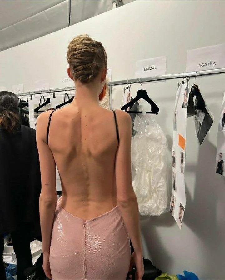 emaciafy's tweet photo. 🧁 backspo https://t.co/0Sf4FFKc1Y