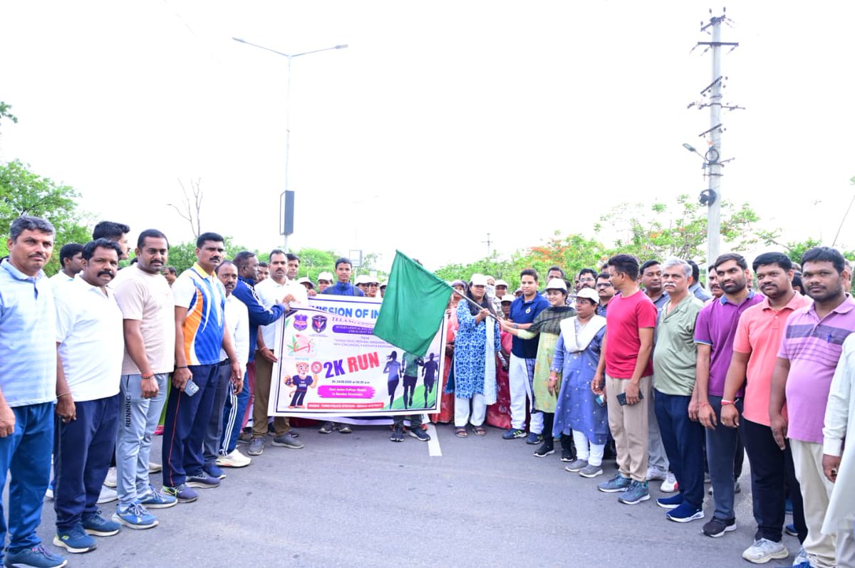 Collector_MDK's tweet photo. To create awareness among voters regarding SIR-2026, the District Collector, in the capacity of District Election Officer, flagged off a 2K Run on Wednesday from the Govt. Boys Junior College Grounds in the district headquarters to Ramdas Chowrasta. Subsequently, the 
(1/2) https://t.co/LFuHMzDJrE