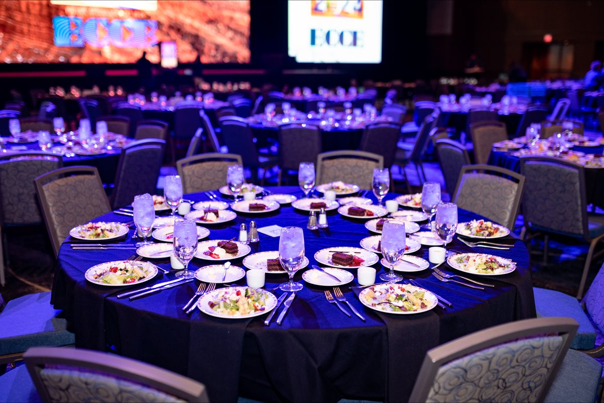 RNAassociates1's tweet photo. Want to know what makes or breaks an event? The food.

People may forget the agenda, but they’ll remember:
• Long lines
• No vegetarian options
• Running out of food

When done right, food becomes part of the experience bringing people together to connect, relax, and network. https://t.co/j57ITajIH1