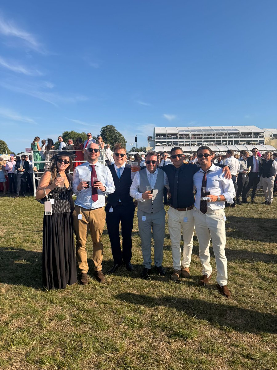 camsupport's tweet photo. We invited the fantastic teams from Jaguar Building Services and Landsec to dig out their best outfits for an unforgettable day at the races, and the weather did not disappoint! Some real laughs and team bonding moments.

Now back to the graft! https://t.co/d0wDdEfJDR