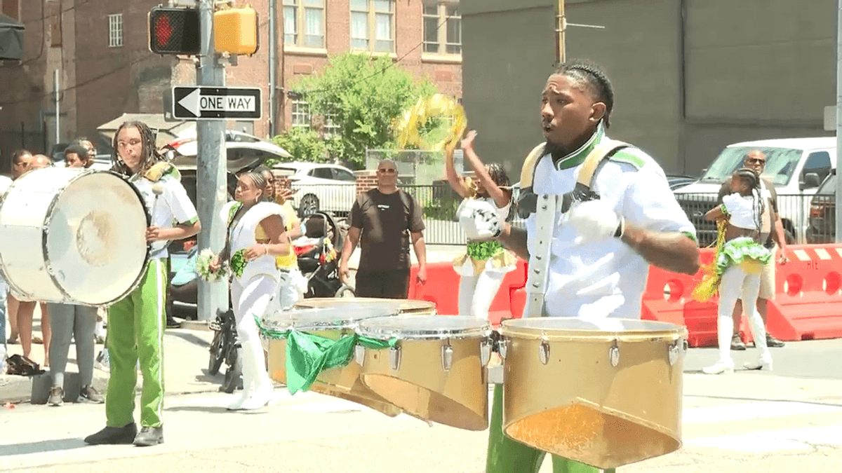 jim_elsner's tweet photo. Hundreds gathered in downtown Harrisburg on Saturday afternoon for the city's second annual Juneteenth Parade, celebrating freedom, history and community pride.
https://t.co/M46jndp0V1 https://t.co/dErA15fZ1d