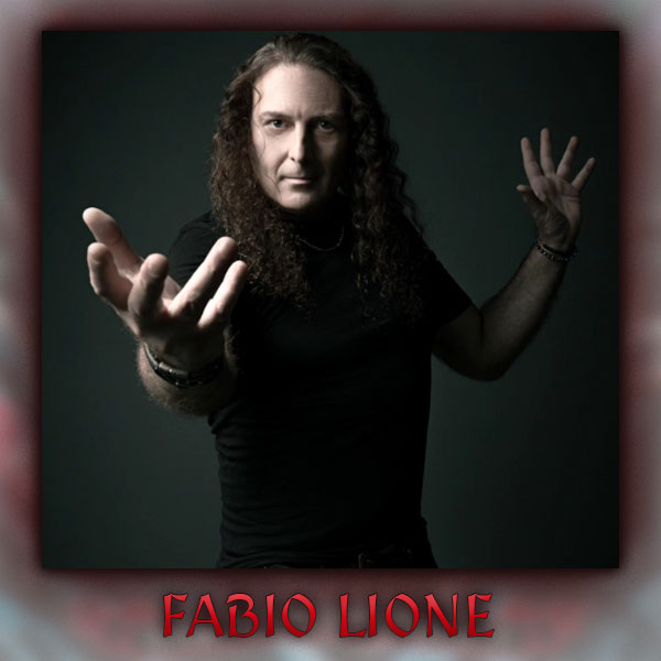 vuelofenix_r3's tweet photo. Hoy tenemos el gran estreno de @Lunage_band el proyecto musical de @MigueldeLys Es el primer single de su segundo Lp A time of sword and sorcery Part I. Colaboran en este temazo @fabiolione_com y @JaviDiezMusic Es a las 23h. en @radio3_rne y lo sabes... Llega antes que julio😜 https://t.co/dcYbFK07nV