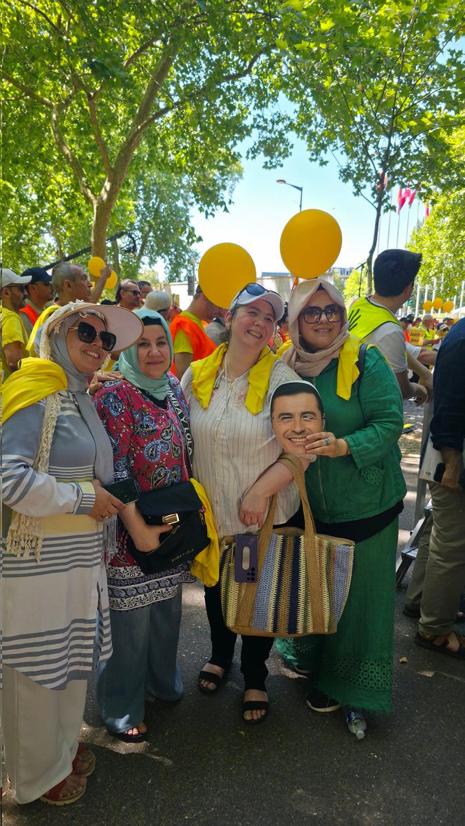 kymet_evin's tweet photo. Farklı bit çok şehirden eş dost toplaştık ve hala zulmün içinde yürek yangını yaşayan ve haksızlığa uğrayan arkadaşlarımızın sesine ses katmak, unutulmayanları hatırlatmak için oradaydık.. 

#StrazburgAdaletBuluşması https://t.co/Y2IfTVHdfF