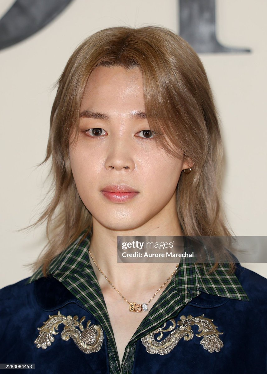 Liakostaeyp__'s tweet photo. the difference 😭😭😭😭 #unedited https://t.co/SZDwaitNvc