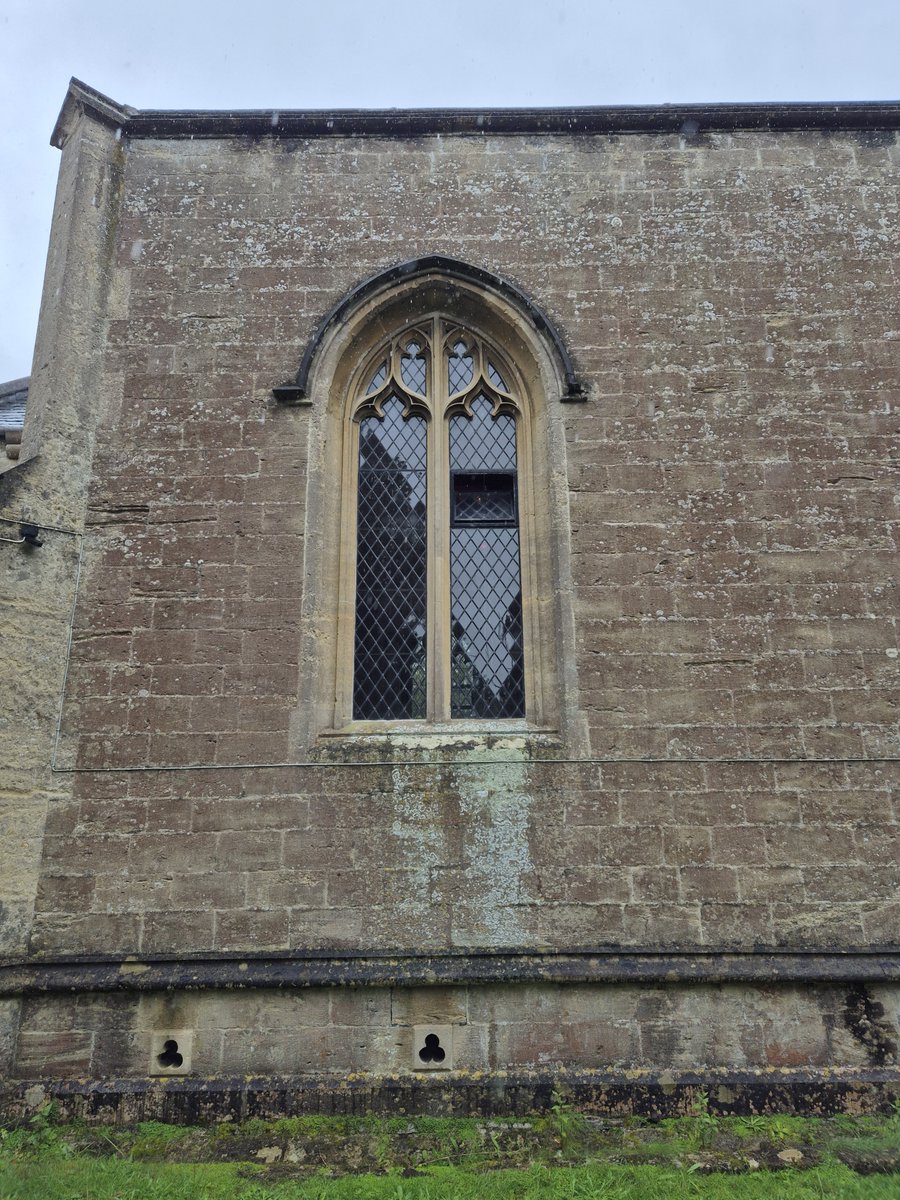 TheHistoryMouse's tweet photo. North and south elevations #StNicholasWinsley #Wiltshire for #WindowsOnWednesday
Pointed Perpendicular style 2-light window with #Ogee cusped lights, label and horizontal stops. central mullion rises from cill to apex creating the two lights and two daggers above https://t.co/D8yUsOYMow